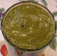 Green Smoothie with Collard Greens, Kale, Spinach and More