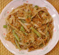 Vegetable Lo Mein (Chinese Style Pasta) with Fettuccine